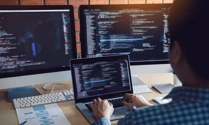 数据科学选型:R与Python如何赋能镇巴县网站建设?